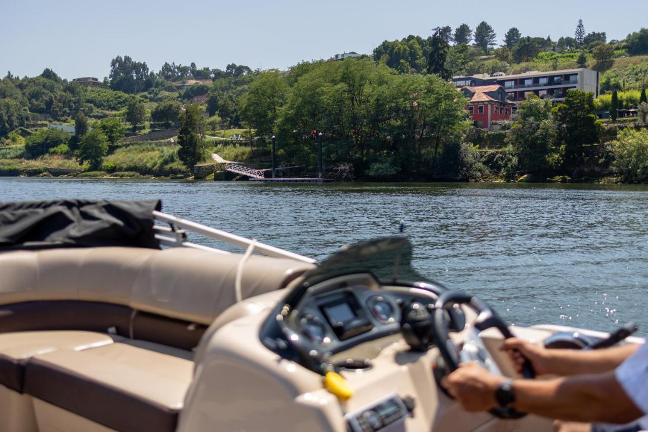 Vinha Boutique Hotel - The Leading Hotels Of The World Vila Nova de Gaia Exterior foto A view of the river from a boat